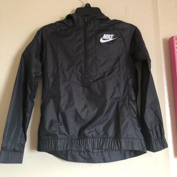 girl nike windbreakers